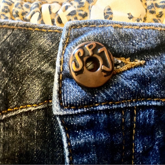 SPJ Distressed Denim Shorts with Leopard Patchwork - Picture 4 of 5